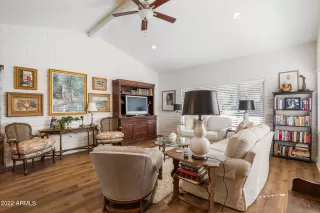 Photo #2: 6367749 Listing 