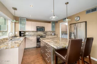 Photo #2: 6368043 Listing 