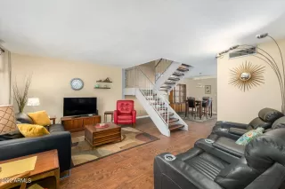 Photo #5: 6368043 Listing 