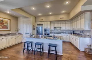 Photo #3: 6368097 Listing