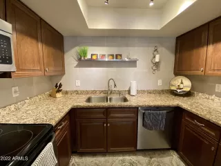 Photo #5: 6368157 Listing 