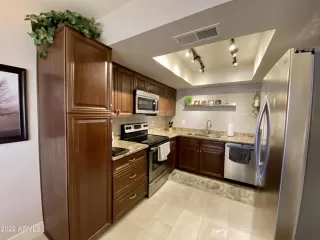 Photo #6: 6368157 Listing 