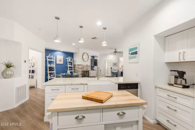 MLS: 6368434 Condo For Sale