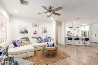 Photo #6: 6368434 Listing