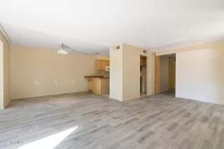 Photo #6: 6368603 Listing