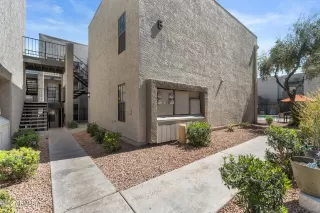 Photo #2: 6368779 Listing