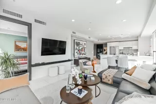 Photo #3: 6368799 Listing