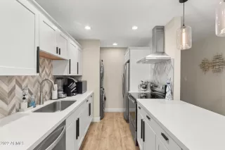 Photo #6: 6368815 Listing 