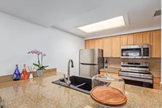 Photo #3: 6368973 Listing