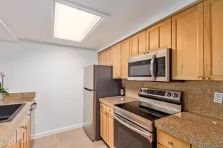 Photo #6: 6368973 Listing