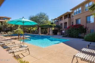 Photo #6: 6368976 Listing