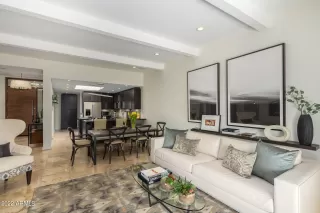 Photo #5: 6369183 Listing