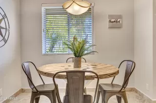 Photo #5: 6369582 Listing