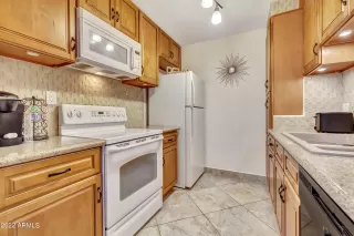 Photo #6: 6369582 Listing