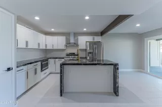 Photo #3: 6369794 Listing 