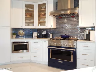 Photo #3: 6369929 Listing