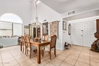 Photo #5: 6370001 Listing