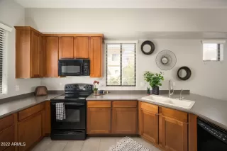 Photo #6: 6370497 Listing