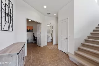 Photo #5: 6370669 Listing