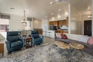 Photo #4: 6370900 Listing