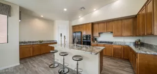 Photo #5: 6370900 Listing