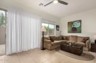 Photo #5: 6370903 Listing