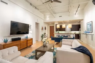 Photo #1: 6371015 Listing