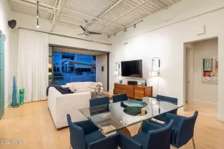 Photo #4: 6371015 Listing