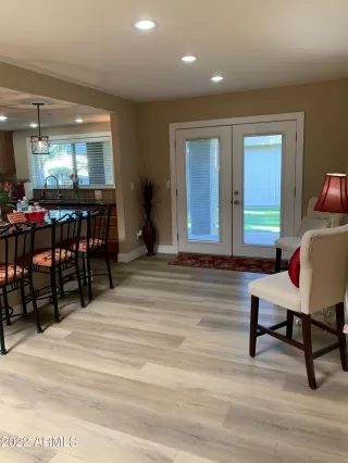 Photo #6: 6371047 Listing