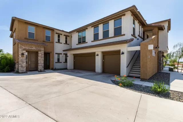 MLS: 6371049 Condo For Sale