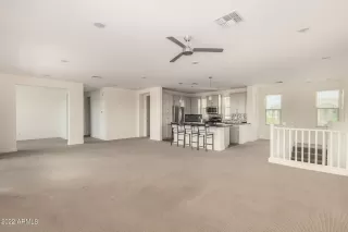 Photo #5: 6371049 Listing