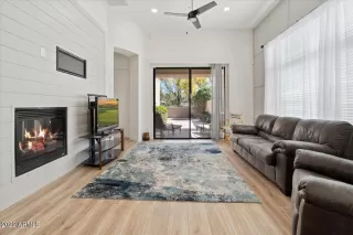 Photo #6: 6371177 Listing