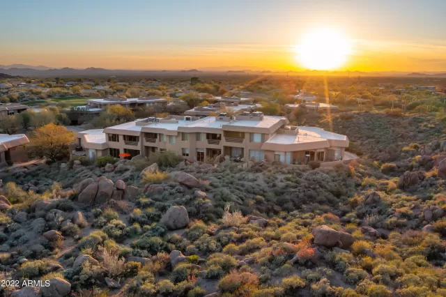 MLS: 6371216 Condo For Sale