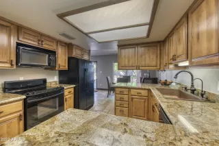 Photo #5: 6371307 Listing