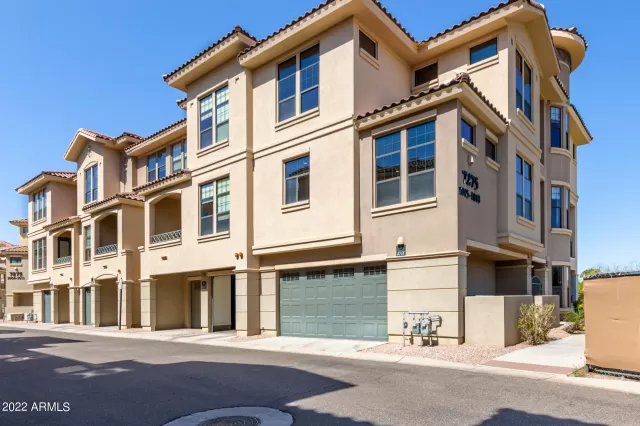 MLS: 6371396 Condo For Sale