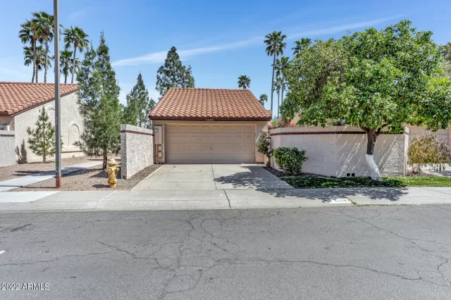 MLS: 6371506 Condo For Sale