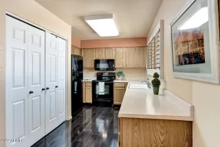 Photo #5: 6371506 Listing