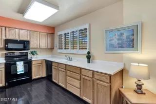 Photo #6: 6371506 Listing