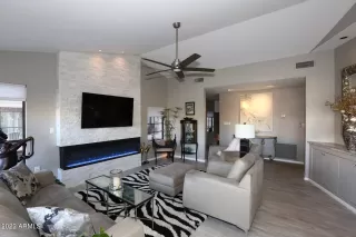 Photo #6: 6371901 Listing 