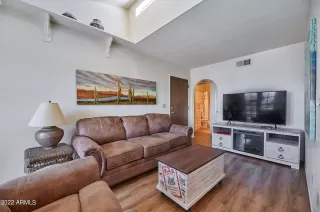 Photo #4: 6372036 Listing 