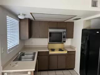 Photo #6: 6372060 Listing