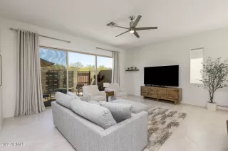 Photo #4: 6372111 Listing