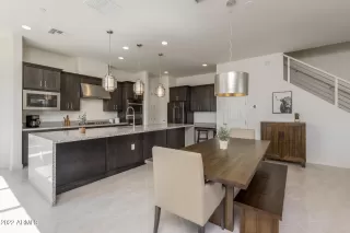 Photo #5: 6372111 Listing