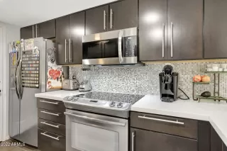 Photo #2: 6372132 Listing