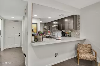 Photo #4: 6372132 Listing