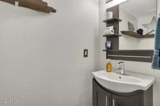 Photo #5: 6372132 Listing