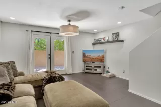 Photo #6: 6372132 Listing