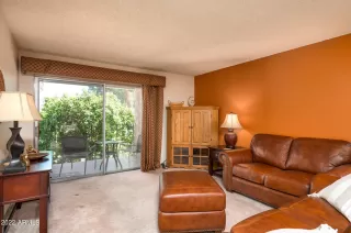 Photo #6: 6372167 Listing