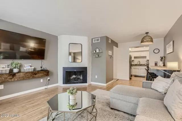 MLS: 6372173 Condo For Sale