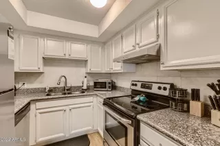 Photo #6: 6372173 Listing 